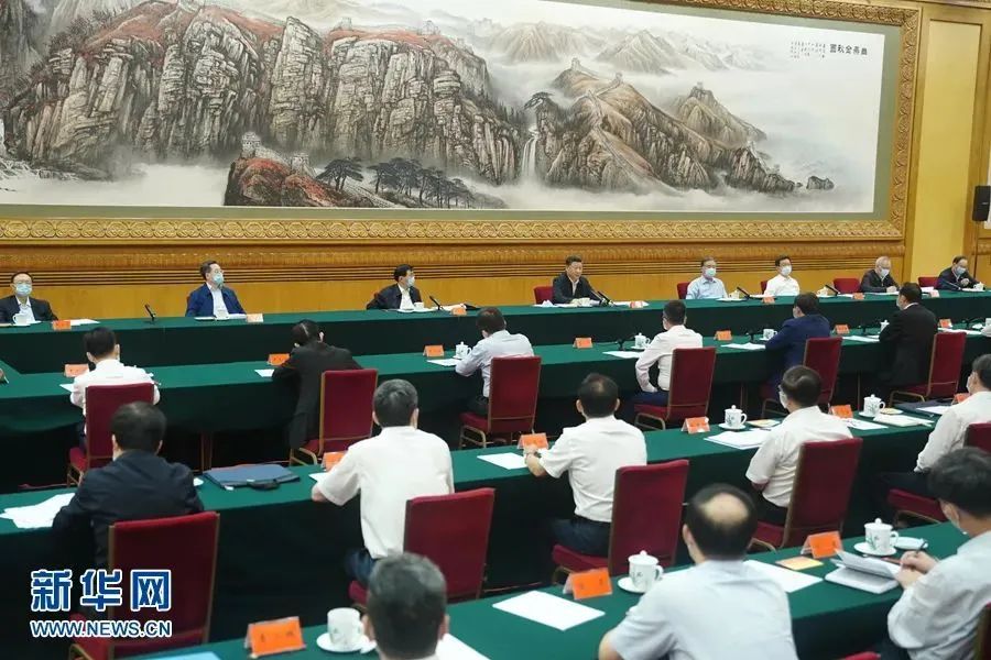 周育先加入企业家座谈会：要弘扬企业家精神，勇于立异，施展好央企的龙头刊行动用